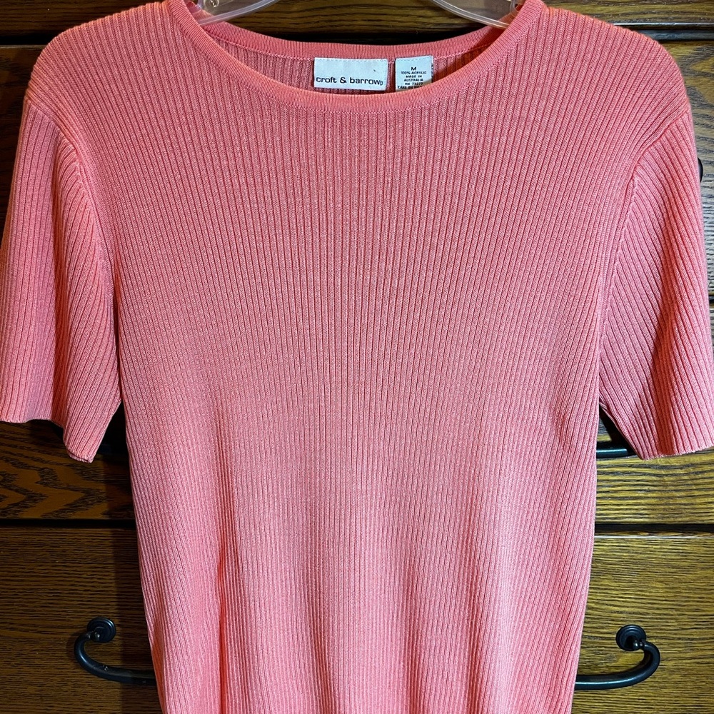 Croft & Barrow short sleeve top. Coral.